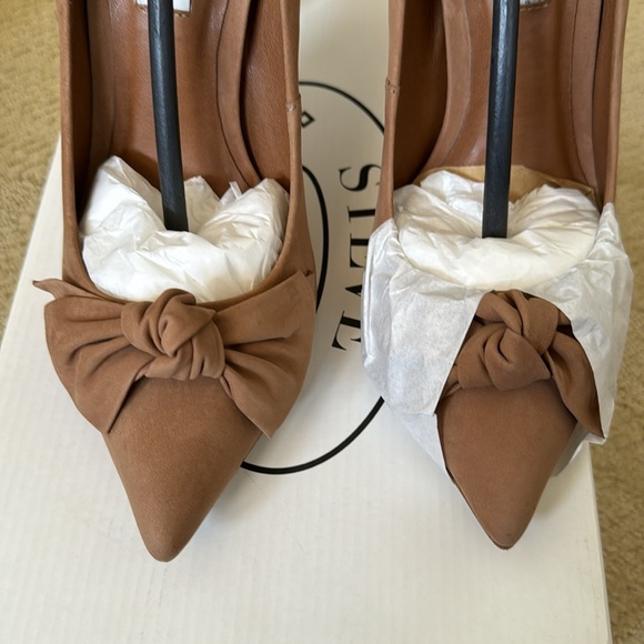 NWT Steve Madden Token Pumps in camel Nubuck. Size 7. - Picture 6 of 9